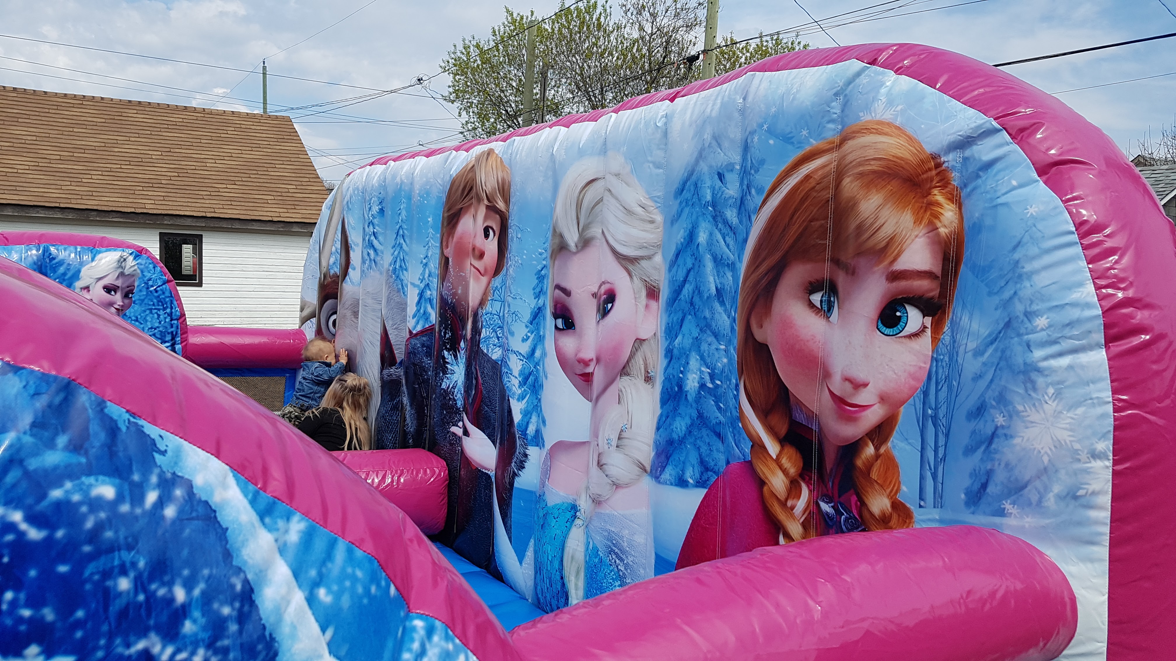 frozen 2 playland